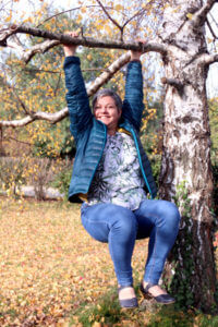 Karen Richet suspendu à un arbre